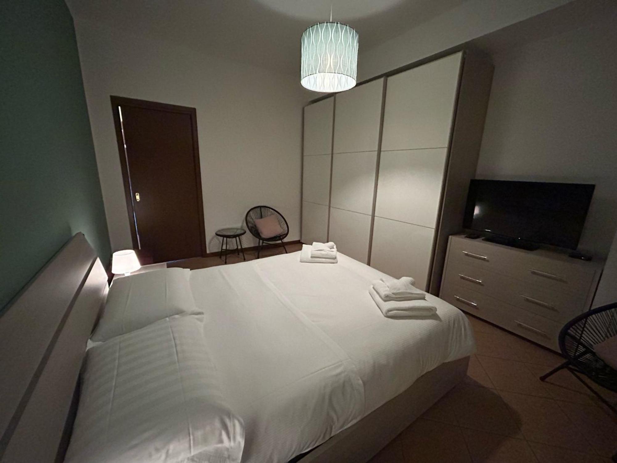 3T House 2 Casa Vacanze เกรโมนา ภายนอก รูปภาพ